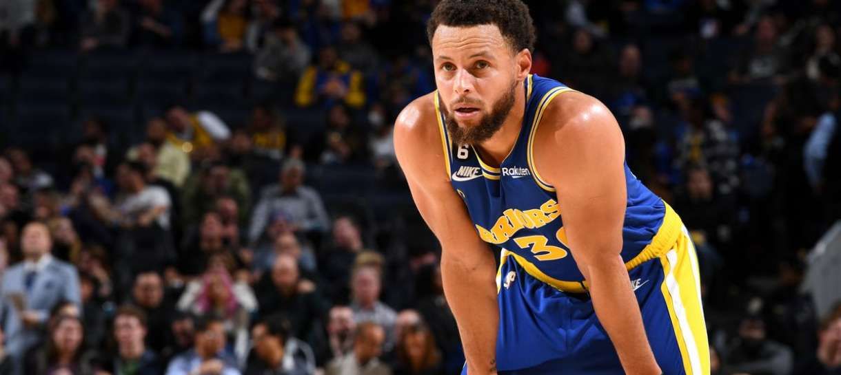 Stephen Curry deixa LeBron James de fora do seu melhor time de todos os tempos na NBA