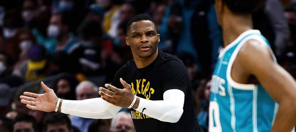 NBA: Hornets tem oferta pronta para negociar por Russell Westbrook