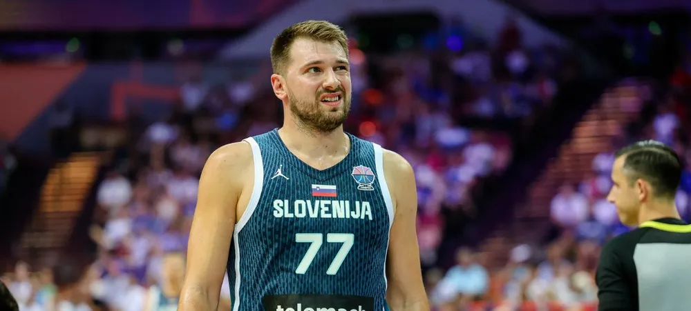 A verdade sobre Luka Doncic ter saído de quadra durante hino de Israel