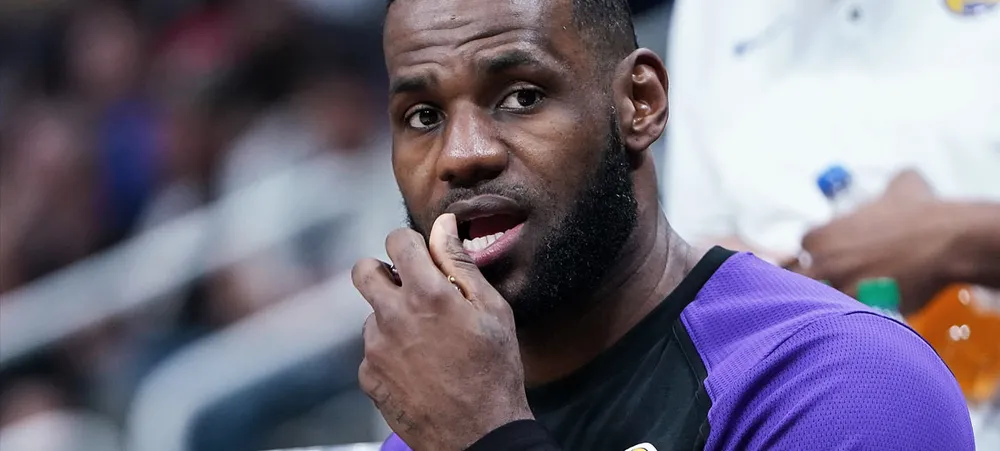 NBA: LeBron James rompe com a Coca-Cola e assina com rival