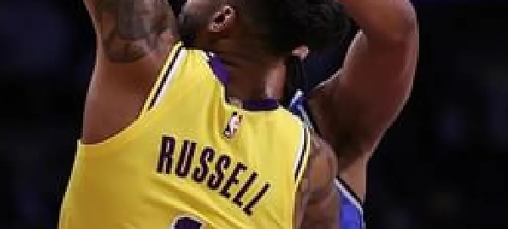 NBA: D’Angelo Russell crava em cima de Paolo Banchero