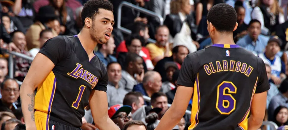 Lakers encerra viagem hoje contra Grizzlies