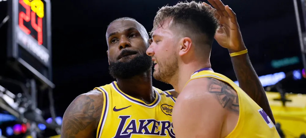 Doncic x LeBron: quem fez mais com a camisa do Lakers