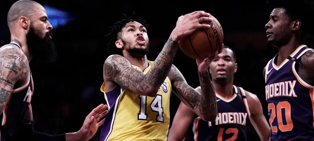 Ingram comanda vitória do Lakers sobre Suns no Staples Center