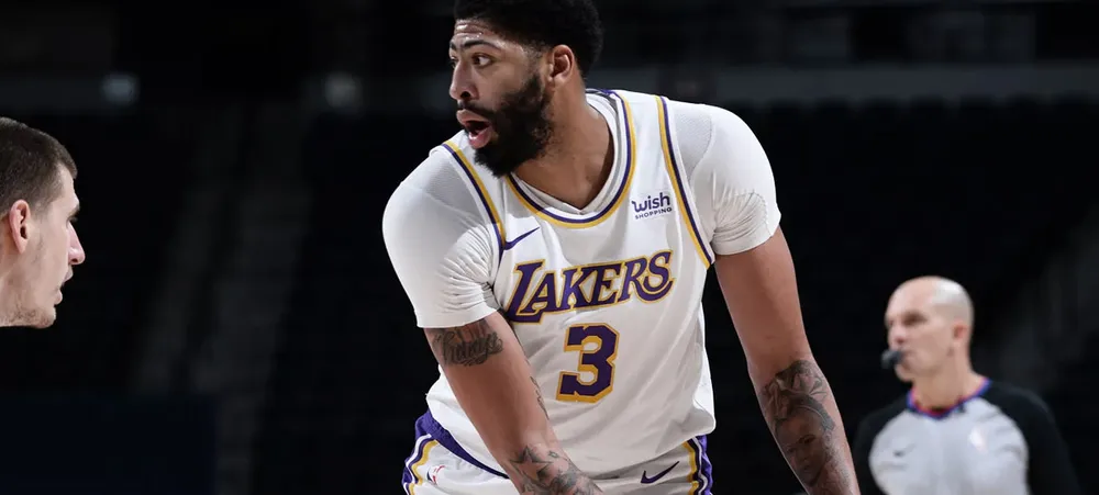 NBA: O Lakers foi negligente em colocar Anthony Davis em quadra?