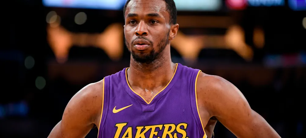 A troca de Giannis abriu uma porta inesperada para o Lakers