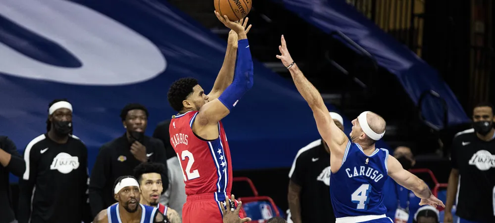 Cesta nos segundos finais acaba com invencibilidade do Lakers na estrada