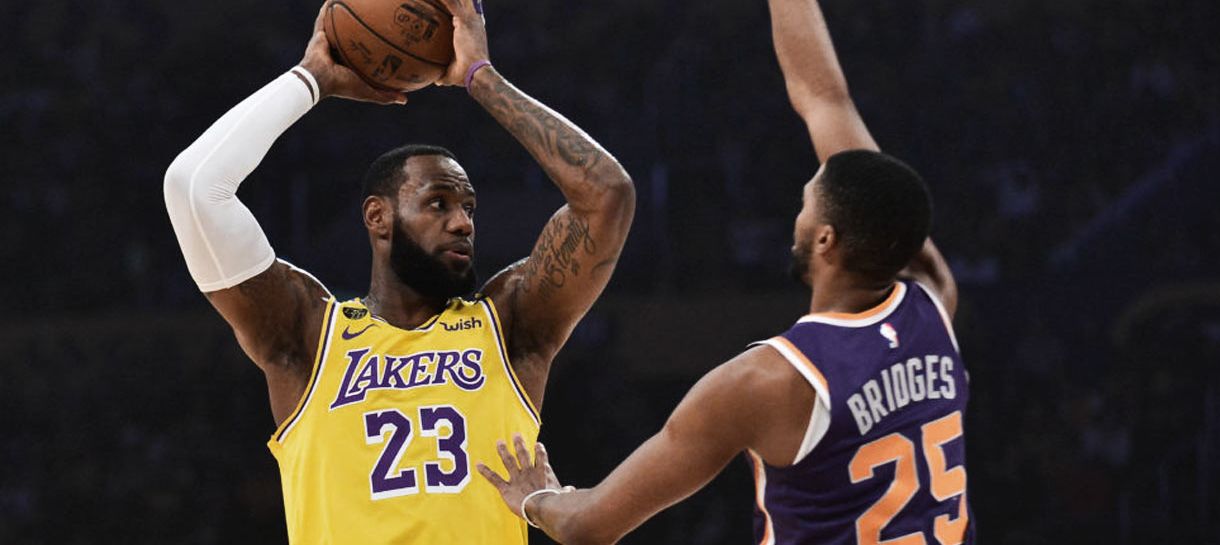Lakers busca terceira vitória seguida ao receber o Suns
