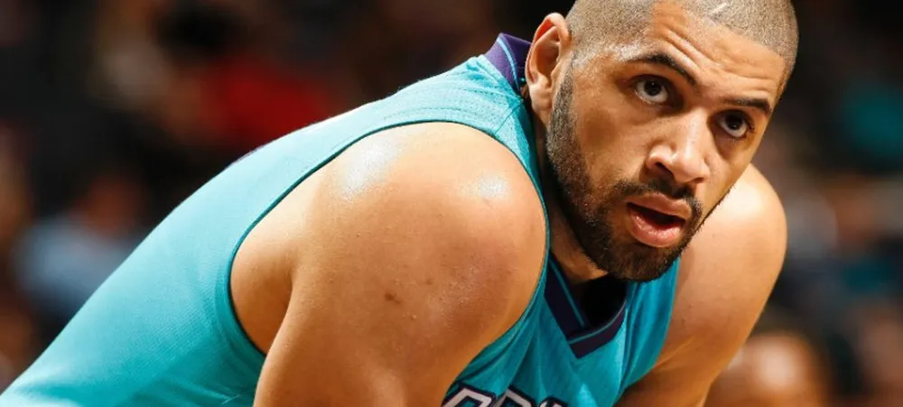 Nicolas Batum considera conversar com o Lakers