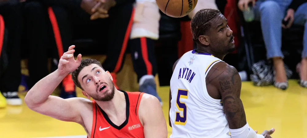 Até astro do Rockets condena juiz pela expulsão de Ayton