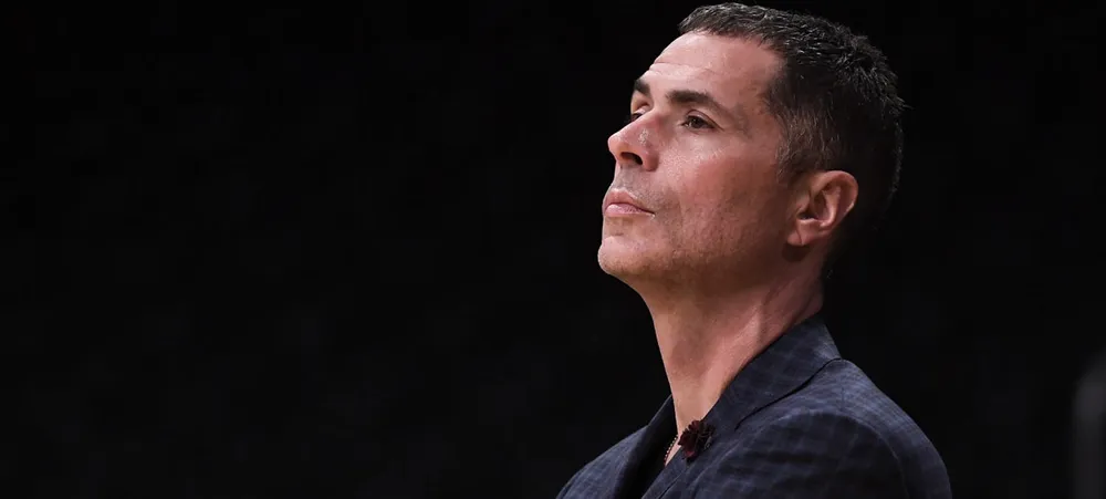 Lakers ainda planeja adicionar um pivô ao seu elenco