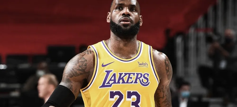 LeBron James revela o que espera da diretoria na offseason do Lakers
