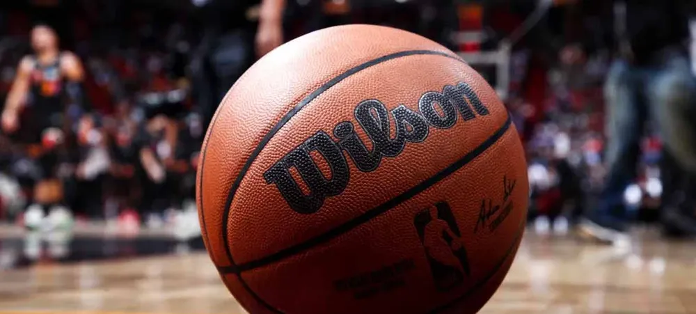 NBA facilita negociações dos times com jogadores infectados