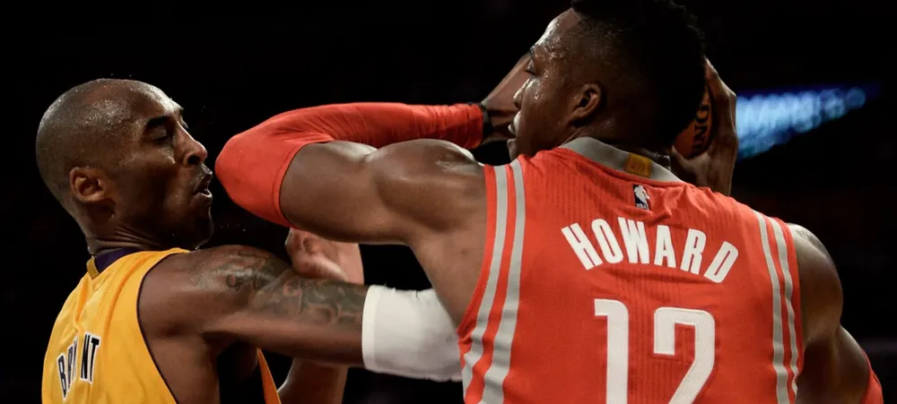 Dwight Howard faz agradecimento especial a Kobe Bryant