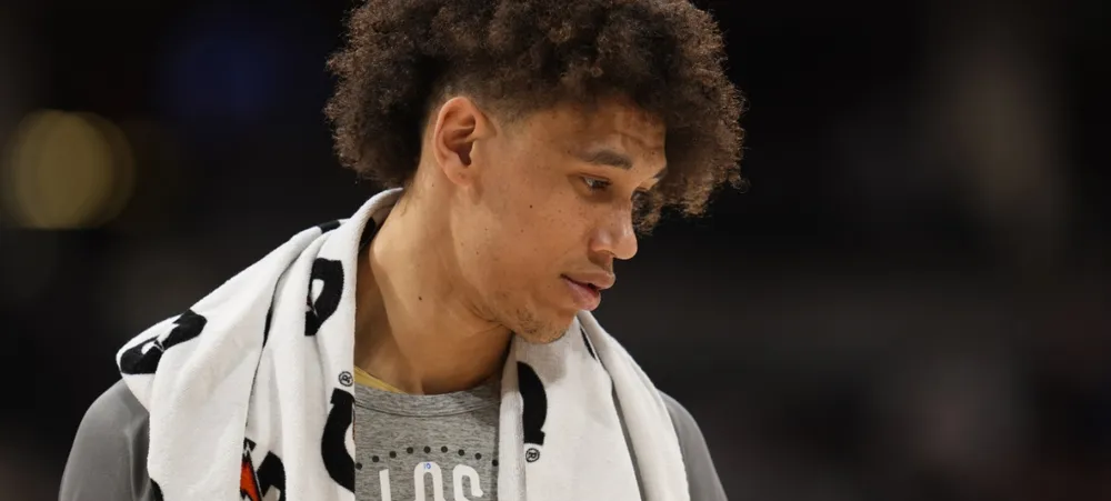 NBA: Lakers se pronuncia sobre acusação de violência doméstica de novo jogador