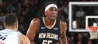 Lakers: Looney recusou o número que estava livre