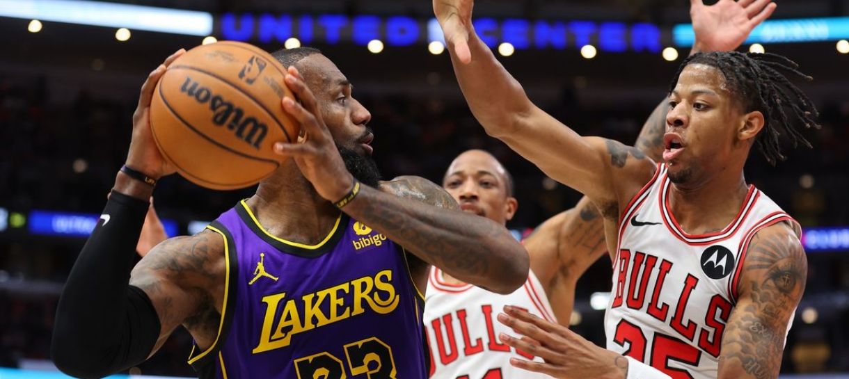 Lakers começa nova série na estrada com derrota em Chicago