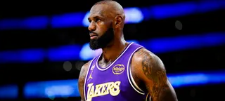 LeBron revela estar jogando de forma limitada
