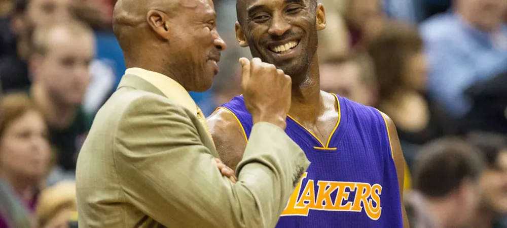 Scott afirma que deve trocar Kobe de posição