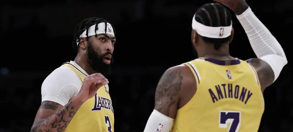 Anthony Davis joga passando mal, Carmelo Anthony pega fogo e o Lakers vence na prorrogação