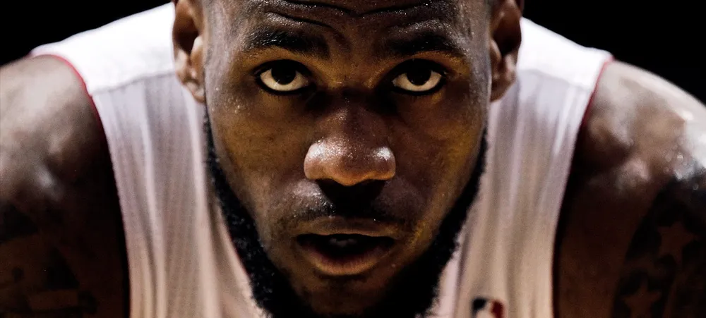 Confirmado! Pode comemorar! LeBron James é um Laker!