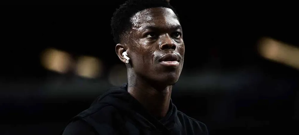 NBA: Dennis Schroder parece querer mostrar que dinheiro não é problema