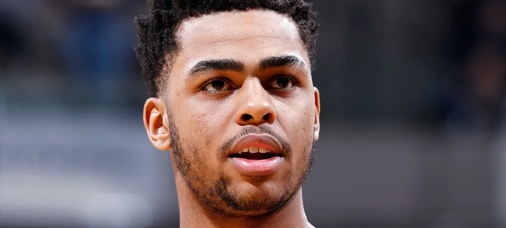 Russell brilha e garante vitória do Lakers