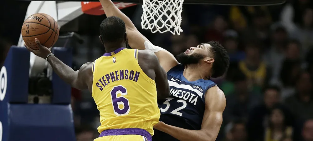 Lakers recebe o T-wolves para acabar com sequência negativa