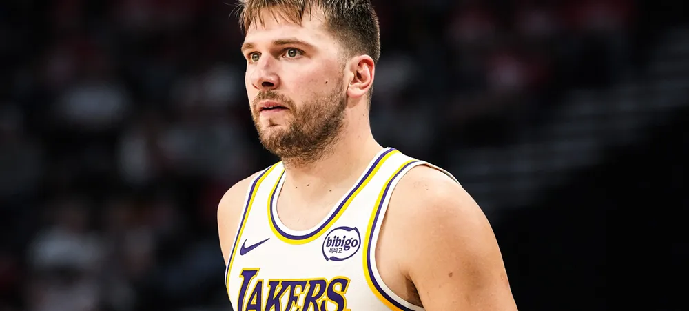 Lakers sofre novo susto: Luka Doncic deixa jogo contra o Clippers contundido