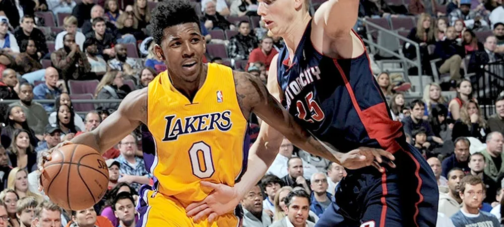 Lakers visita Pistons atrás de mais uma vitória