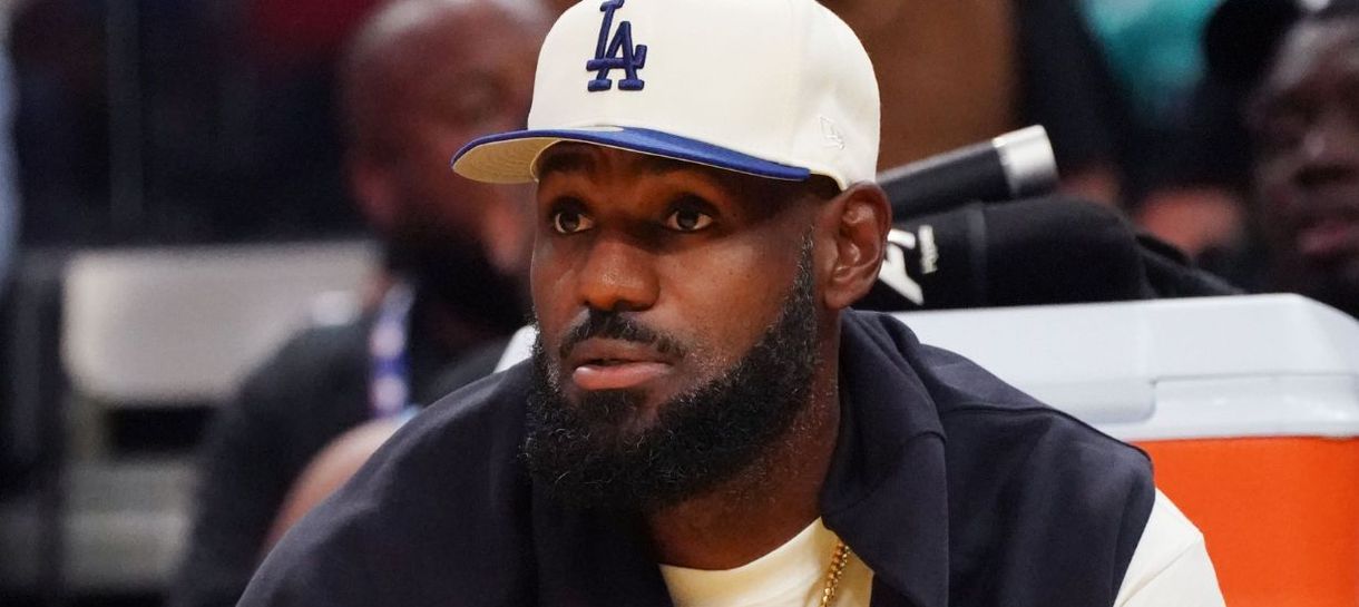 Torcedor do Lakers processa LeBron James após perder R$ 4,6 mil