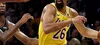 Lakers vence Pistons com facilidade na estreia de Dinwiddie