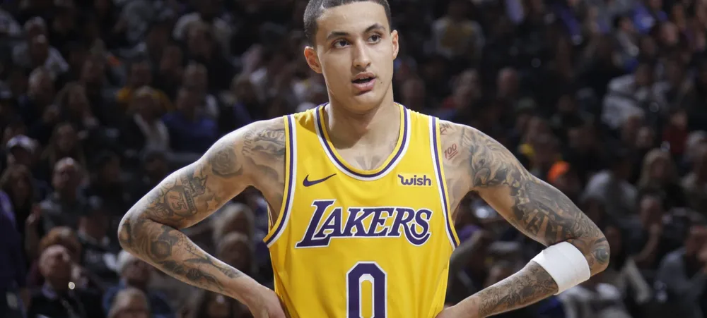 Lakers continua na estrada e visita o Milwaukee Bucks