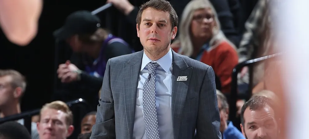 Lakers pode ter trocado de técnico na G-League por causa de Bronny James?