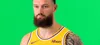 Mamukelashvili acerta de três e ganha espaço no Lakers