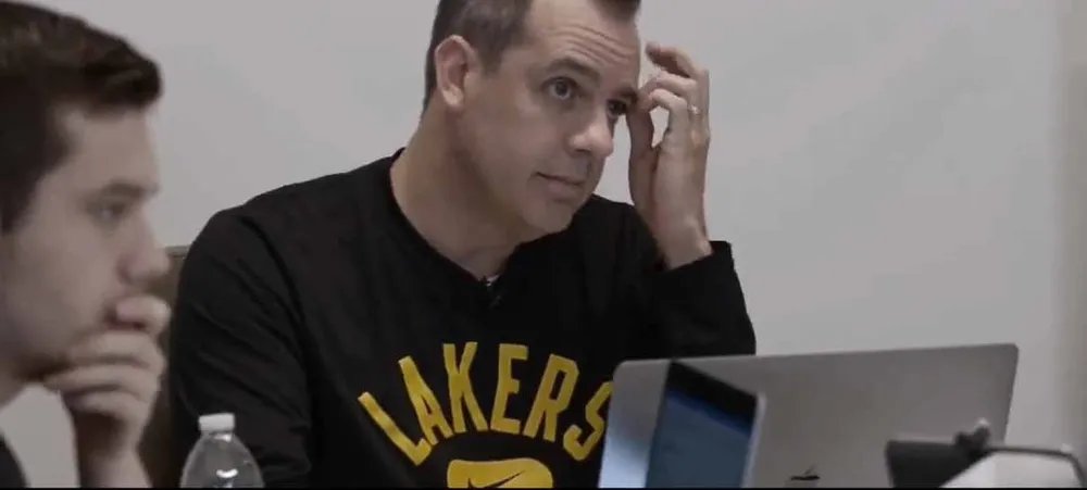 NBA: Cenas fascinantes de uma reunião de planejamento da comissão técnica do Lakers