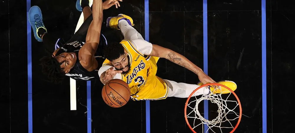 Lakers tem chance de voltar ao caminho das vitórias nesta segunda